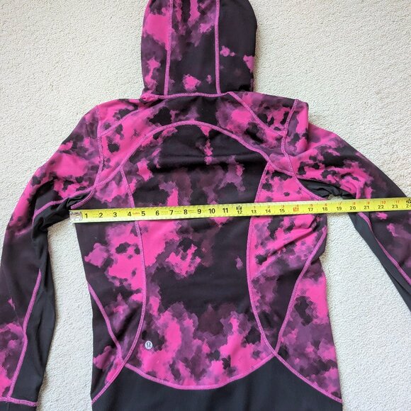 EUC Lululemon Daily Practice Jacket Blooming Pixie Raspberry Black Women's 8 run - Picture 13 of 14